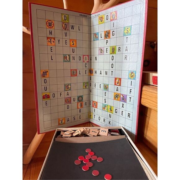 VINTAGE 1975 SCRABBLE BOARD GAME JUNIORS EDITION BY SELCHOW & RIGHTER - Picture 2 of 2